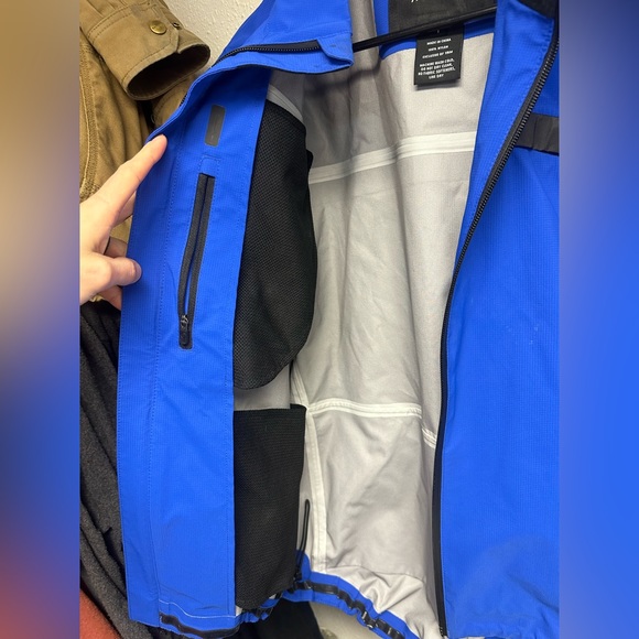 Aether Pace Jacket Cycling Jacket Distant Blue Waterproof Men’s Small - Picture 5 of 8